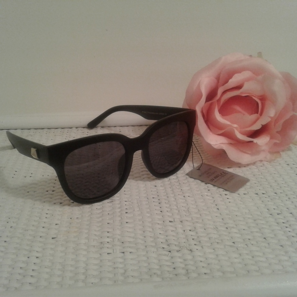 Black Sunglasses